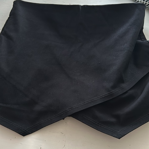 American Threads  Westwood nylon/rayon blend envelope skort shorts L (juniors) - Picture 12 of 12